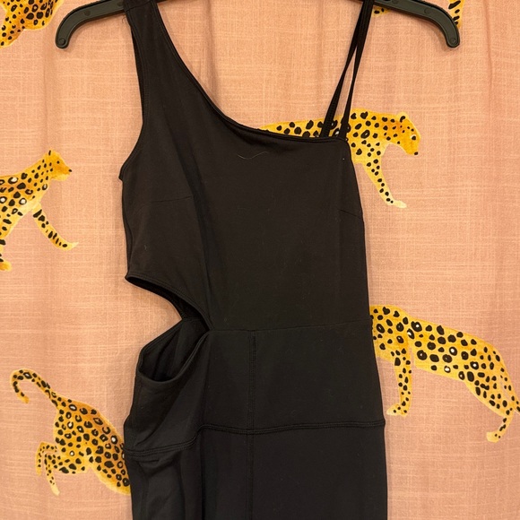 Joylab One Shoulder Cut Out Jumpsuit - Picture 3 of 7